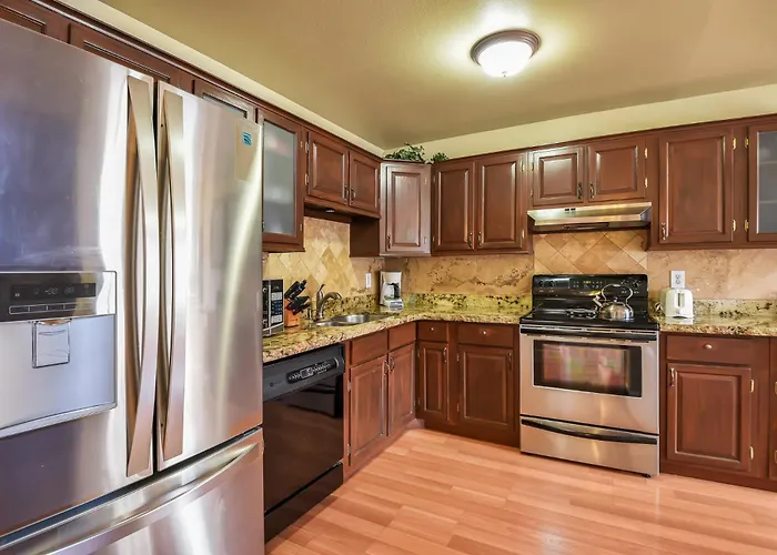 Utopia End-unit Townhome On The 18th Hole Pool Table Fun Porch With Great Views Flagstaff