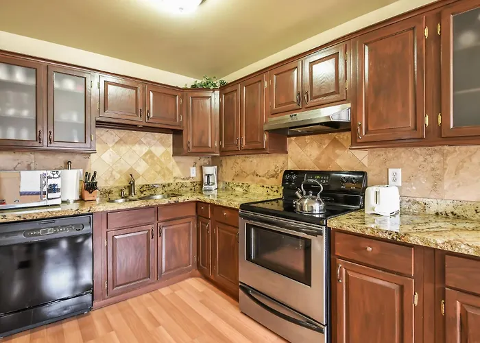 Villa Utopia End-unit Townhome On The 18th Hole Pool Table Fun Porch With Great Views