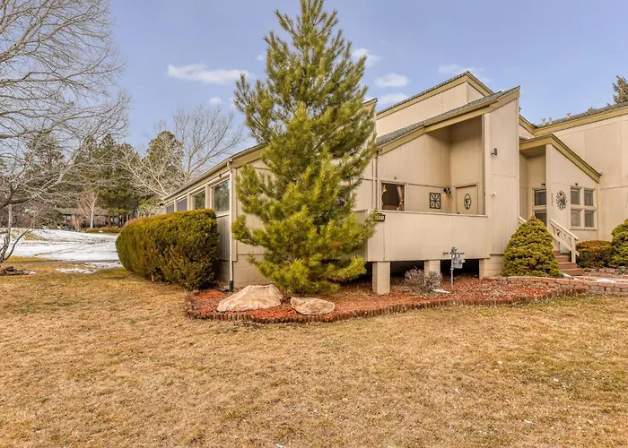 Utopia End-unit Townhome On The 18th Hole Pool Table Fun Porch With Great Views *