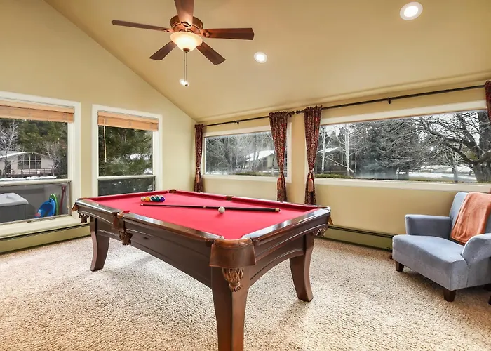 Villa Utopia End-unit Townhome On The 18th Hole Pool Table Fun Porch With Great Views
