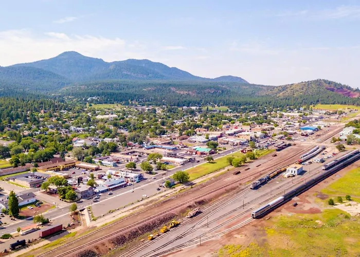 Utopia End-unit Townhome On The 18th Hole Pool Table Fun Porch With Great Views Flagstaff
